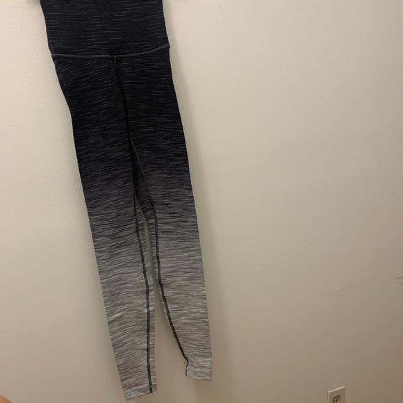 Lulu lemon x soul cycle leggings - Picture 3 of 7